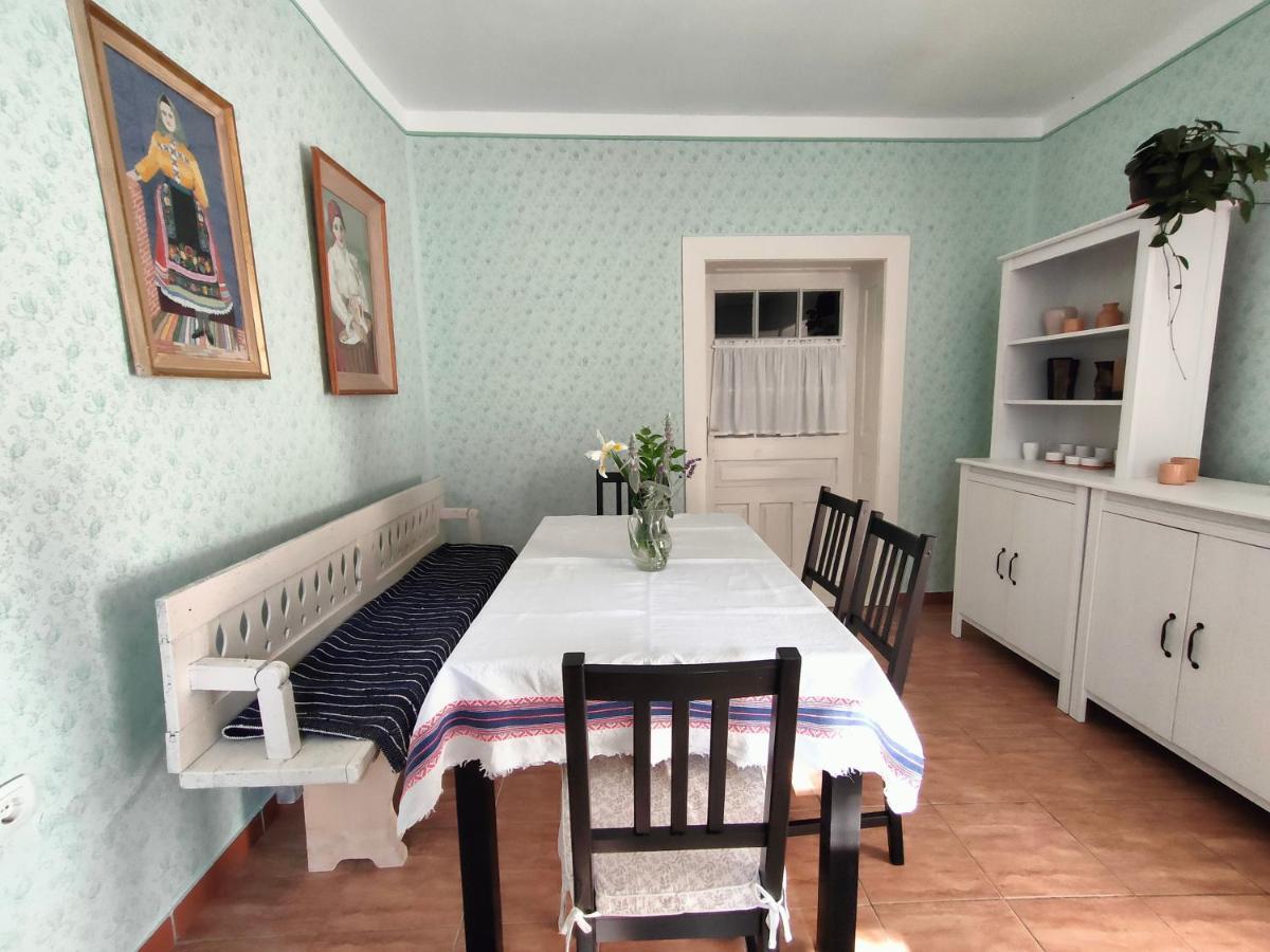 Ethno&Coffee House Tulip Bed & Breakfast Glozan Eksteriør bilde