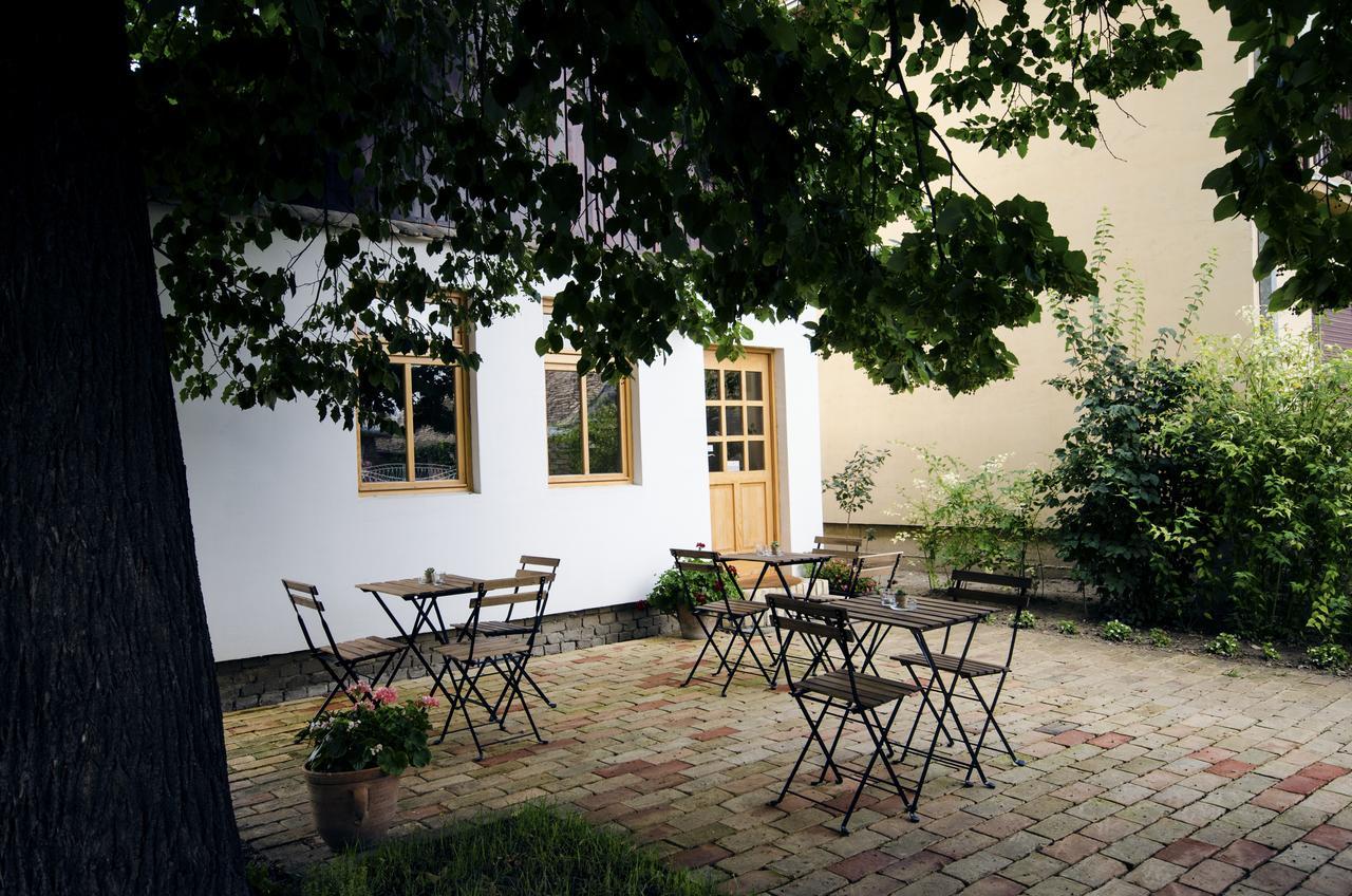 Ethno&Coffee House Tulip Bed & Breakfast Glozan Eksteriør bilde