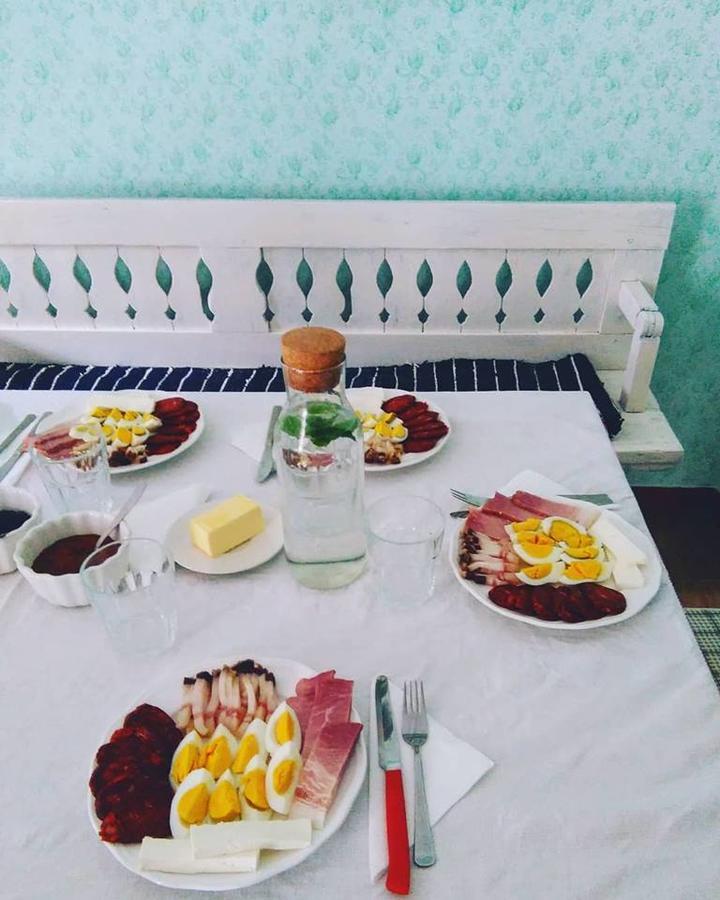 Ethno&Coffee House Tulip Bed & Breakfast Glozan Eksteriør bilde